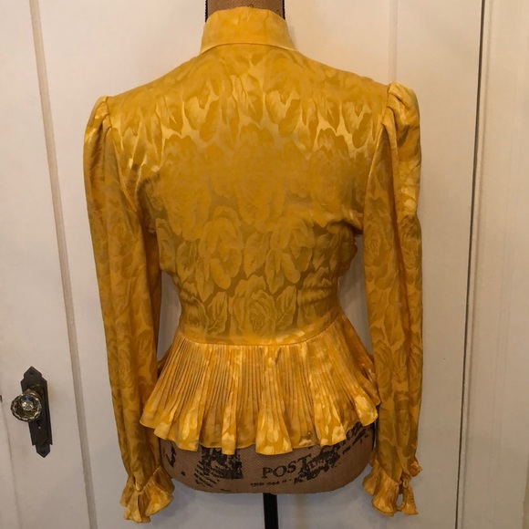 🎉HP🎉Nina Ricci vintage gold blouse - Picture 2 of 7
